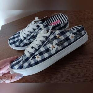 Betsey Johnson Shoes